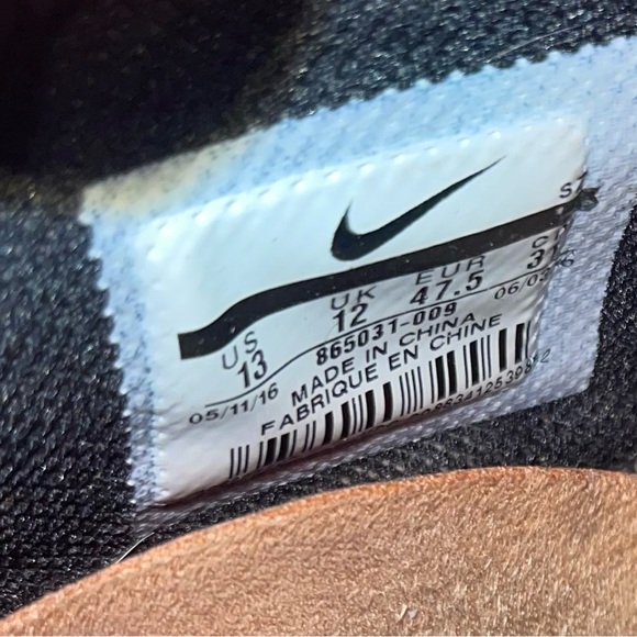 NIKE AIRMAX BOOTS WITH RED WING SOLES - Picture 8 of 8